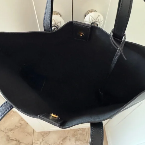 AUTHENTIC SAINT  LAURENT TOY TOTE/ BLACK LIKE NEW - Picture 6 of 8